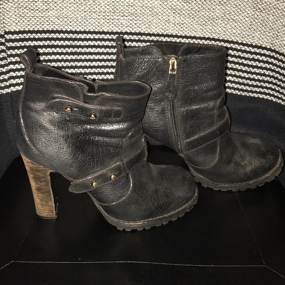 Tory Burch Women ankle boot - Picture 9 of 10